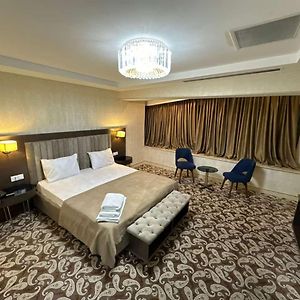 Standard Zimmer mit Kingsize-Bett
